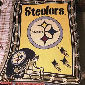 Pittsburgh Steelers throw NWOT